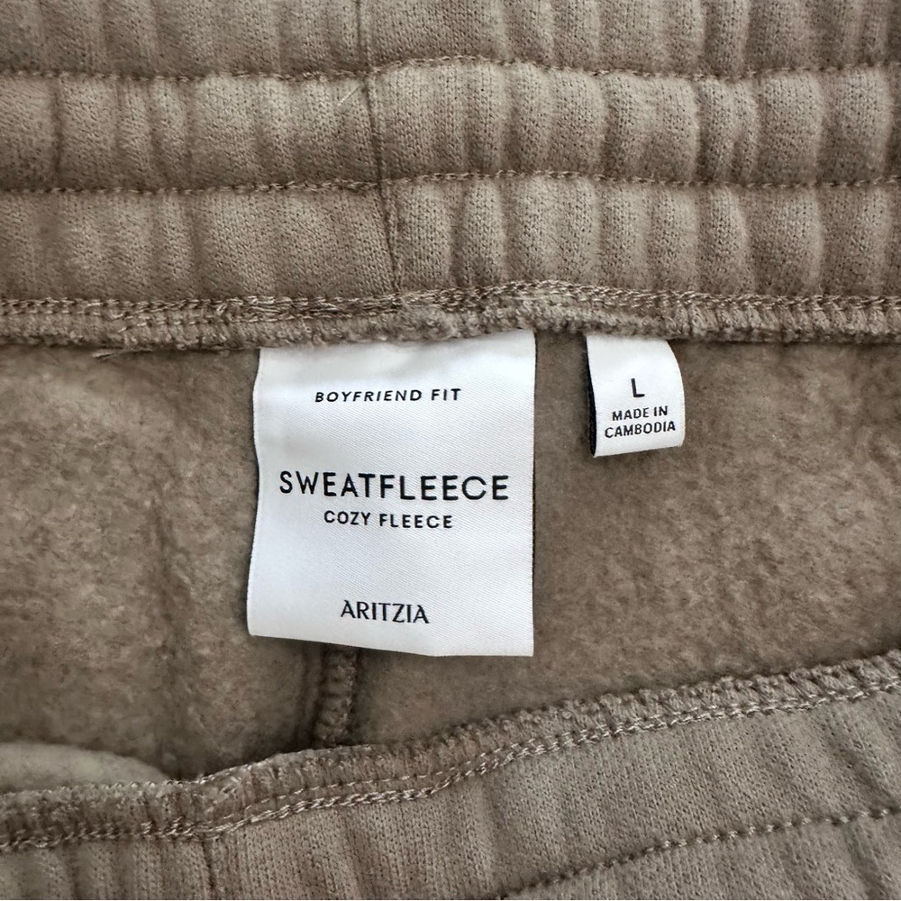 Aritzia Sweatfleece straight leg Pants in Teddy bear brown - size large
